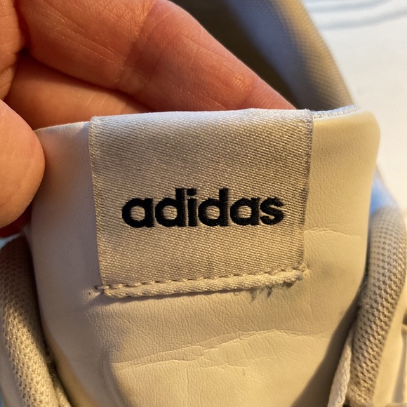 Adidas white “leather” sneackers sz11 a bit used but still in great shape GZ5299 - Picture 8 of 13